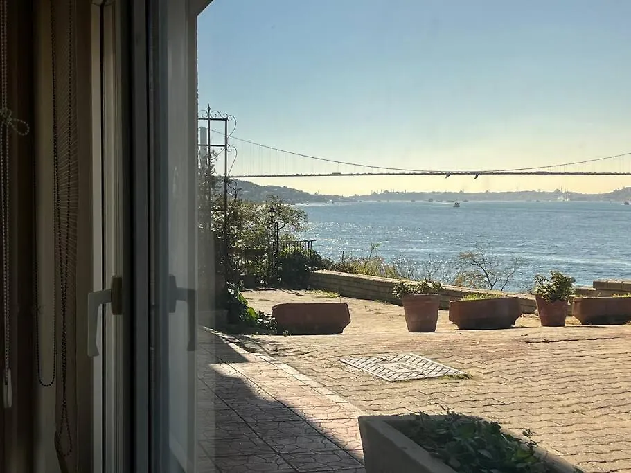Apartamento Bosphorus Waterfront Flat, Cengelkoey Estambul
