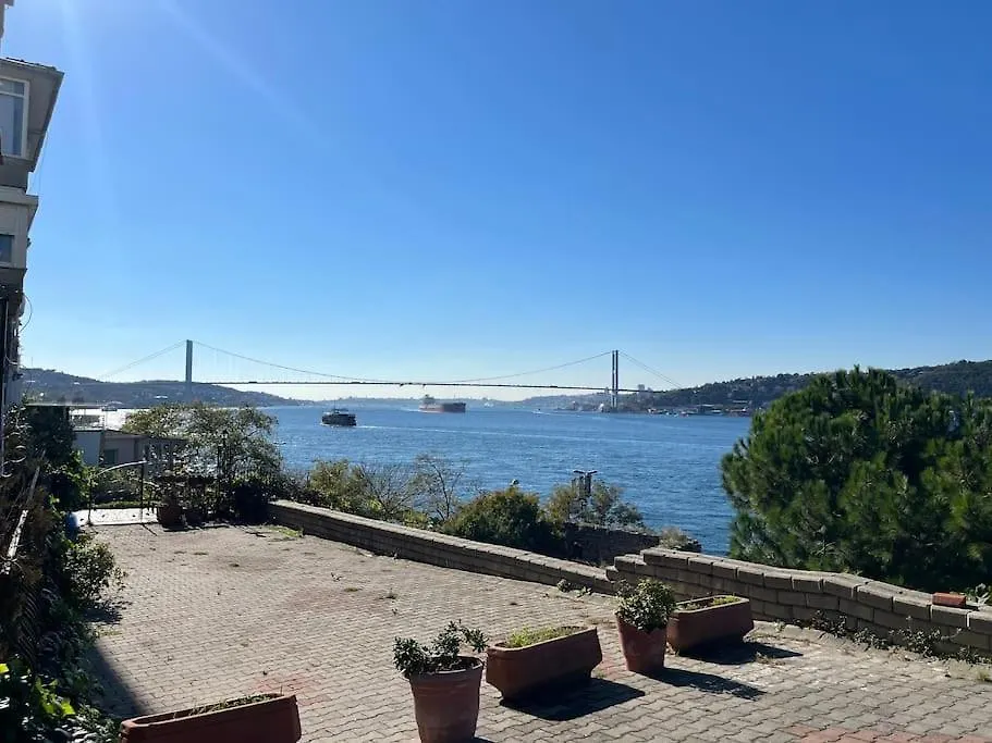 이스탄불 Bosphorus Waterfront Flat, Cengelkoey 아파트